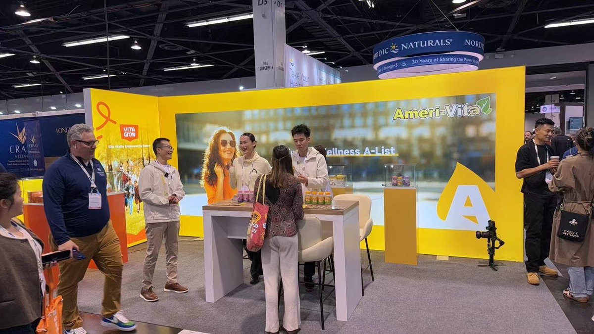 Light box booth- customized design and high solution prints.