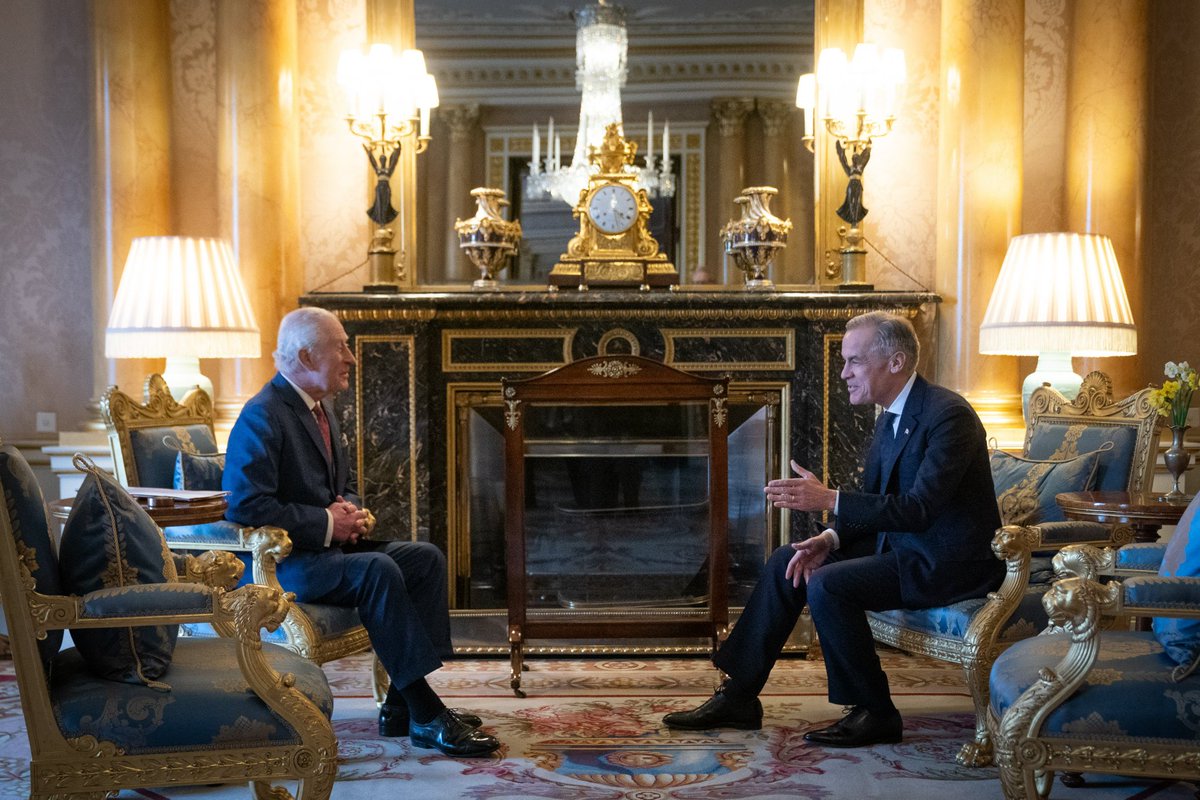 DrJacobsRad's tweet photo. Carney and Poilievre are two very different politicians.

Carney seems focused on what the role of Prime Minister can do for him. 

Poilievre seems focused on what he can do for the people as Prime Minister. https://t.co/iY9Lcb04LR