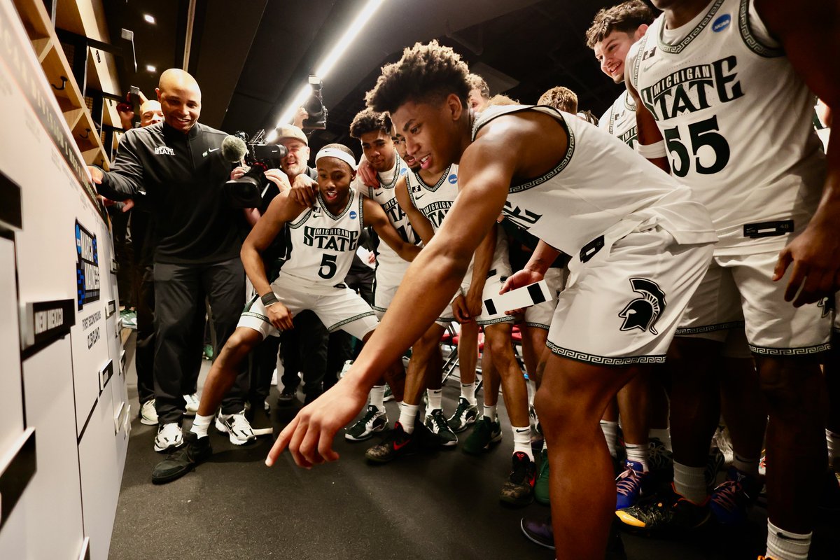 KEEP DANCING🕺🕺🕺