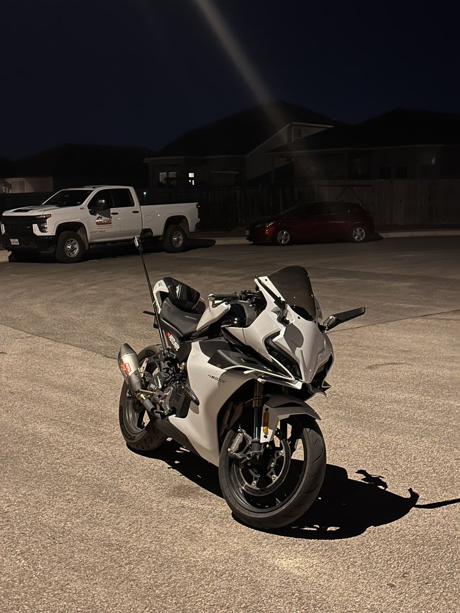 thekngmarc's tweet image. i love this bike but can’t wait to get my new zx6 before the end of the year 😈