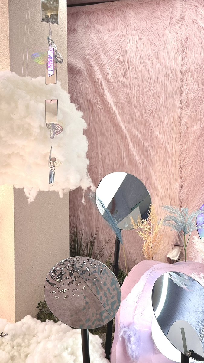 발이 닿는대로 놀러다니는 중이야