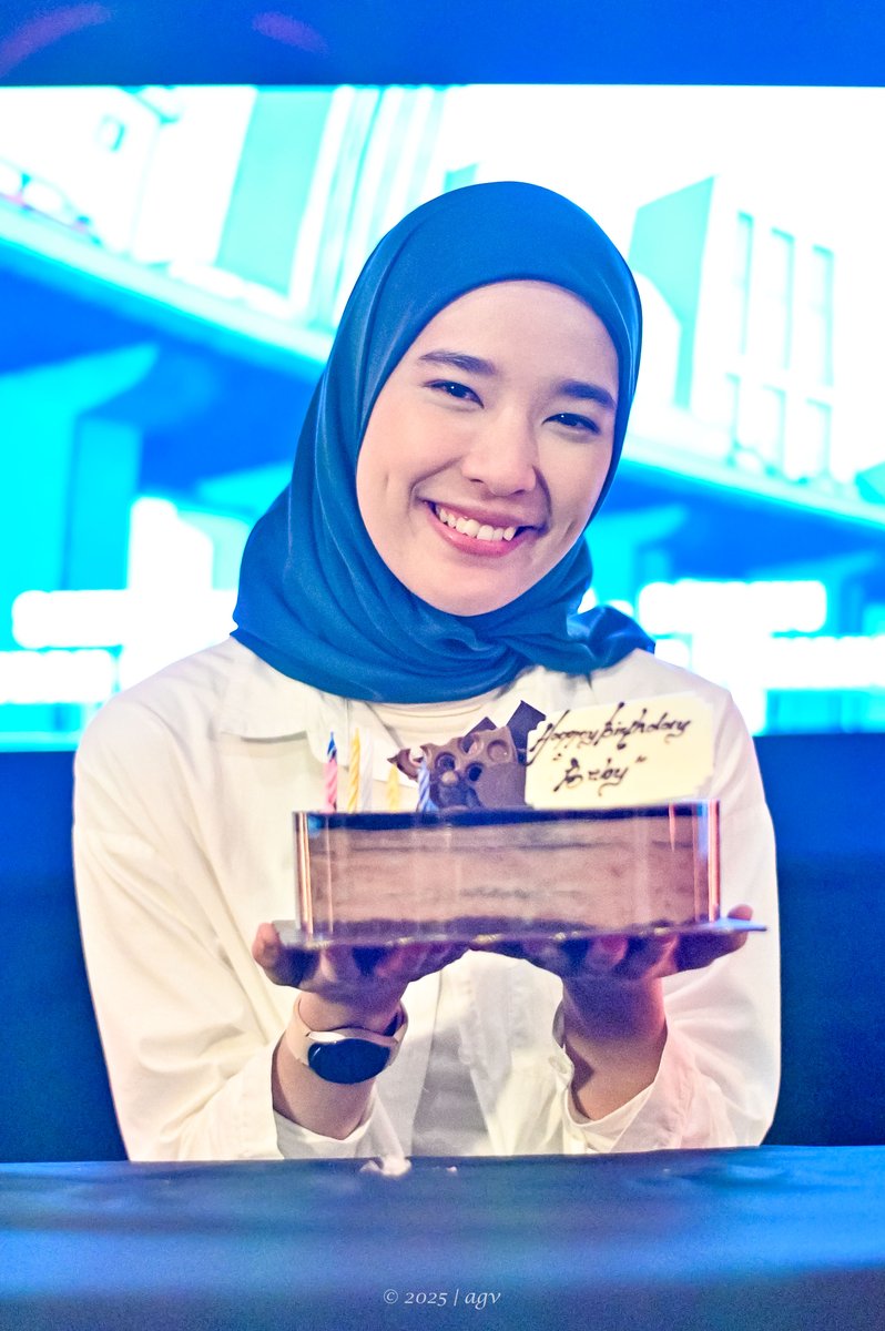 Happy birthday <a href="/bchsr_/">Beby Chaesara</a> 💙