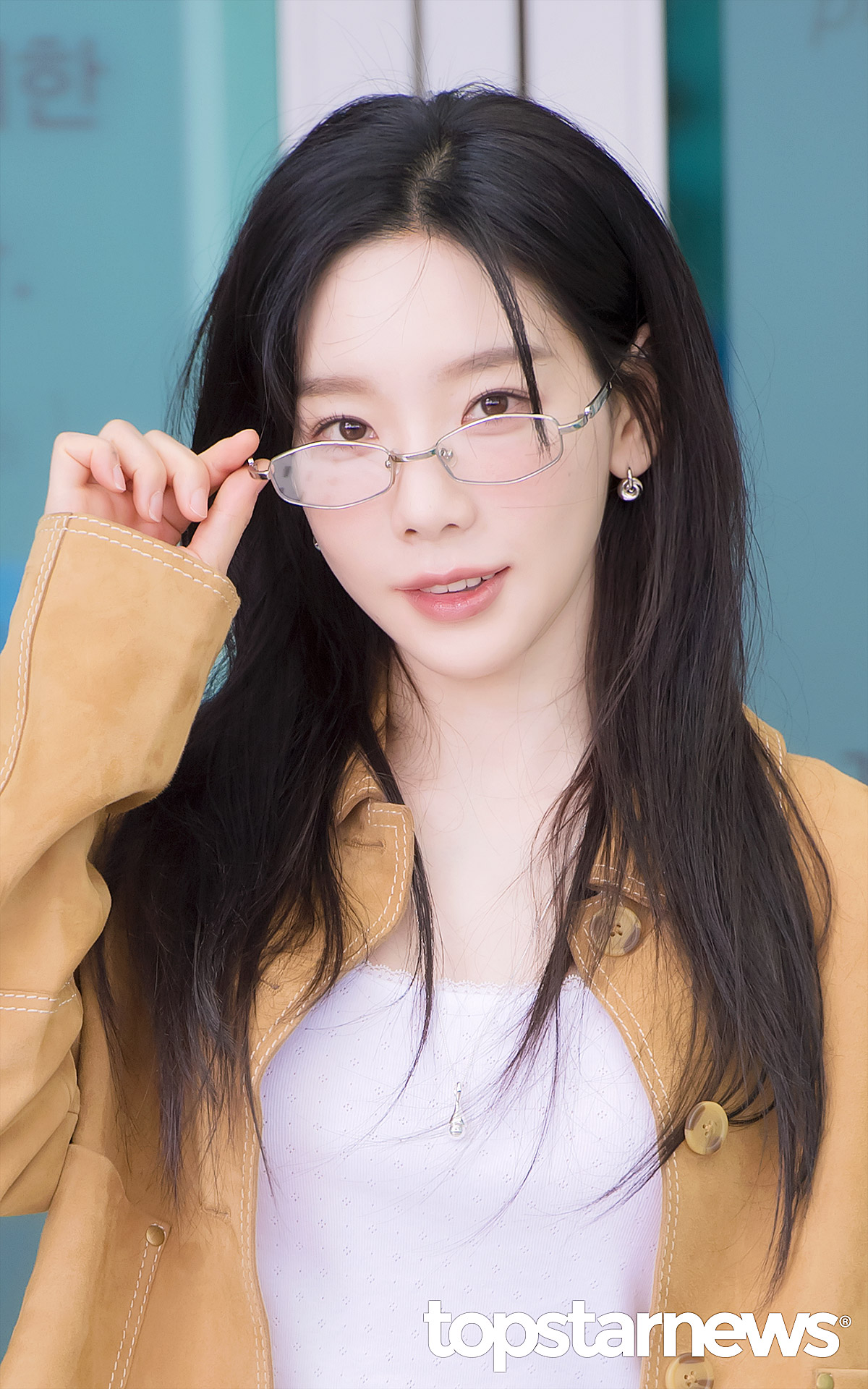 GmxuKcQaYAAMx3q?format=jpg&name=large