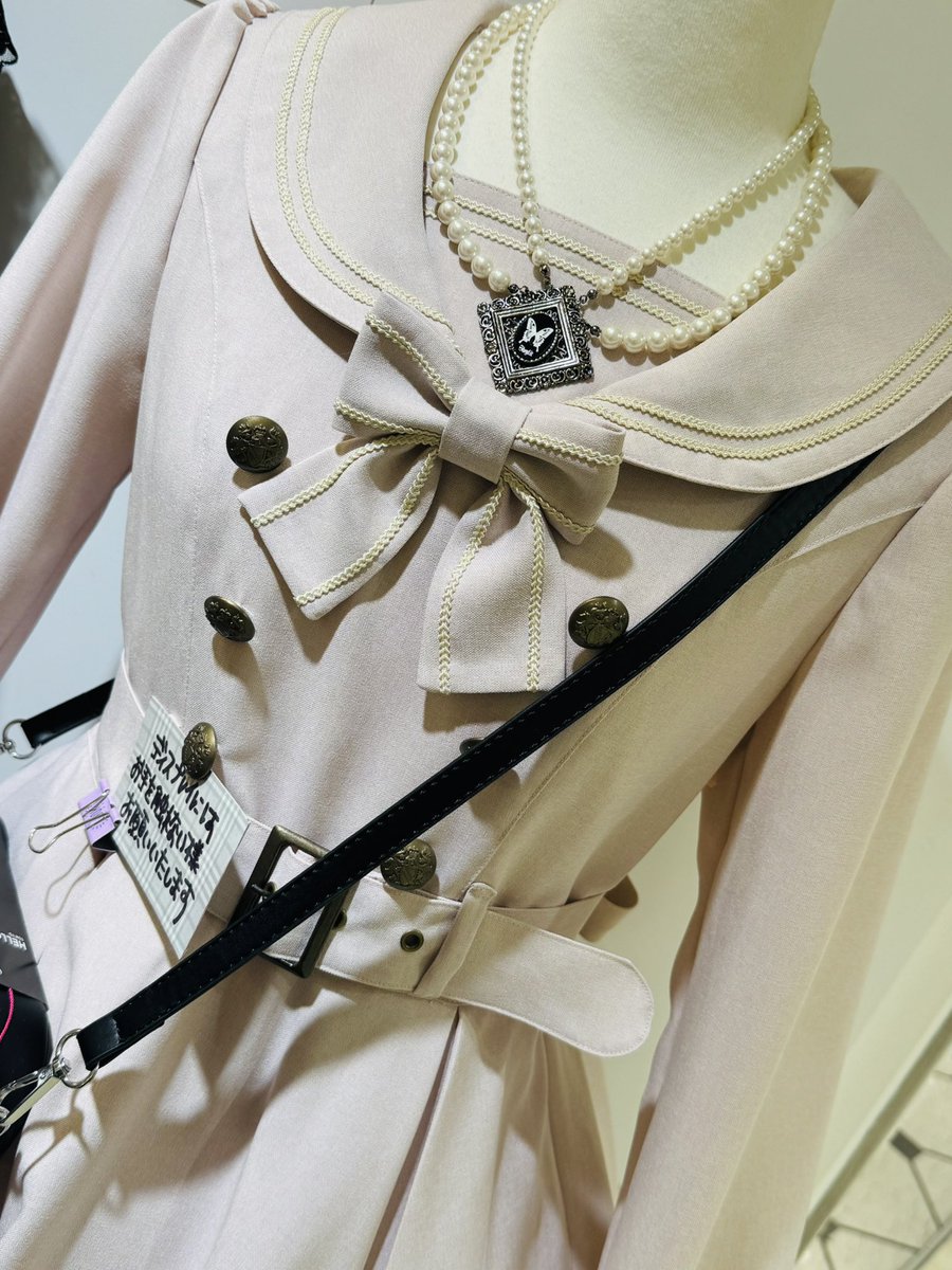 cross_fkym's tweet photo. metamorphose🎀

入荷しております✨

ゴブラン風くまちゃんレースアップフリルJSK
オフ白
¥33.880-

長袖セーラーリボンOP
オールドローズ
¥31.680-

可愛らしいお色味でコーデできますよ☺️🩷
気になる方は是非GETしてくださいね💪🏻 https://t.co/6ahqgyDUu8