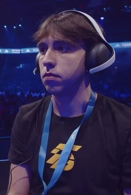 E aí grandes ORGS? bora parar de investir em comedor de sushi e pegador de Egirl e Realmente dar atenção em quem é APAIXONADO pelo o que joga? 

EM VÁRIOS JOGOS DE LUTA TEM MUITOS JOGADORES TALENTOSOS E APAIXONADOS PELO QUE FAZEM TROCANDO HORAS DE SONO POR TREINO E CLT

BORA!