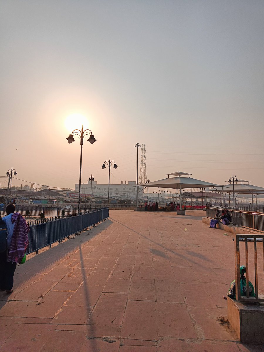 IHOIBofficial's tweet photo. सिमरिया धाम – जहाँ गंगा की लहरों में भक्ति की गूँज मिलती है और हर कण में आस्था बसती है। ✨

#IHOIB #Bihar #Begusarai #SimariaDham #BiharTourism #Ganga https://t.co/7d5kz0jAh1