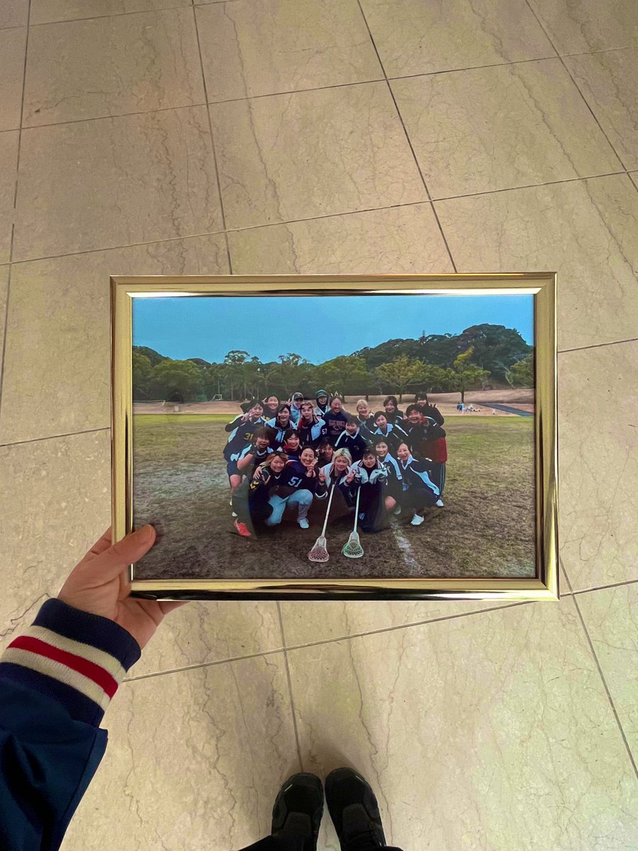 kclax_kou's tweet image. こんにちは✨
今日は 冬に行ってきた遠征のお話をするね💕︎

2泊3日で試合を沢山経験できる期間なんだ〜！！
こうは毎年楽しみにしている遠征で、みんなとの絆がより深まるのが好き🥰

学年を超えた仲の良さはラクロス部ならでは‼️

 #春から神戸女学院大学 #春から女学院