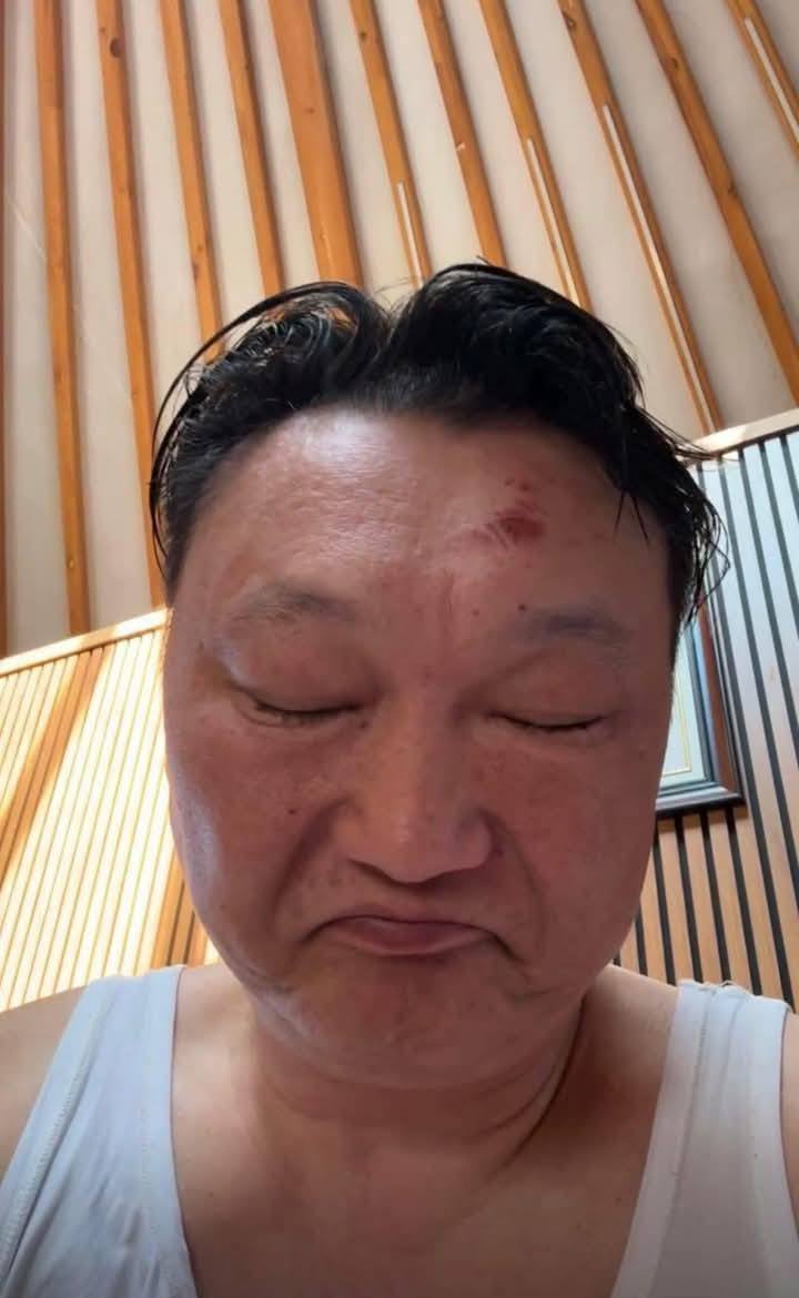 Сонин хавар...
Согтуу юм шиг солиотой хавар...