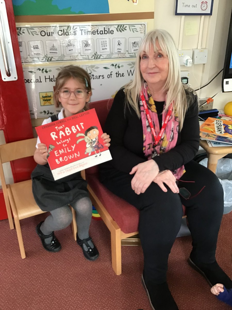 HolmeValleySch's tweet image. Shhh! It’s secret story tellers! 🤫

Thank you to all our secret story tellers who share a favourite story with our reception children! 📚

#ReadingForPleasure #RoleModels