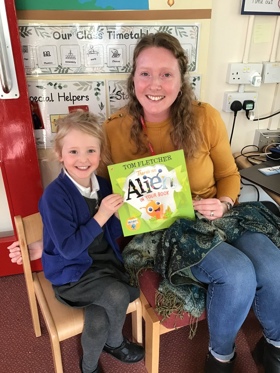 HolmeValleySch's tweet image. Shhh! It’s secret story tellers! 🤫

Thank you to all our secret story tellers who share a favourite story with our reception children! 📚

#ReadingForPleasure #RoleModels