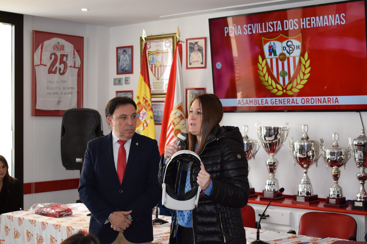 PeñaSevillistaDH (@psdoshermanas) on Twitter photo ⚽️ Y para finalizar, María Jesús Garrido Sánchez, CEO y fundadora de <a href="/minifunkids/">MiniFunKids</a>, desarrolló su proyecto y explicó el acto de realidad virtual que tendrá lugar este sábado 29/03.
🤝🏼 Agradecer la presencia de una representación de la <a href="/fpsevillistas/">F. Peñas Sevillistas</a>, que nos acompañó en el acto. ⚽️ Y para finalizar, María Jesús Garrido Sánchez, CEO y fundadora de <a href="/minifunkids/">MiniFunKids</a>, desarrolló su proyecto y explicó el acto de realidad virtual que tendrá lugar este sábado 29/03.
🤝🏼 Agradecer la presencia de una representación de la <a href="/fpsevillistas/">F. Peñas Sevillistas</a>, que nos acompañó en el acto.