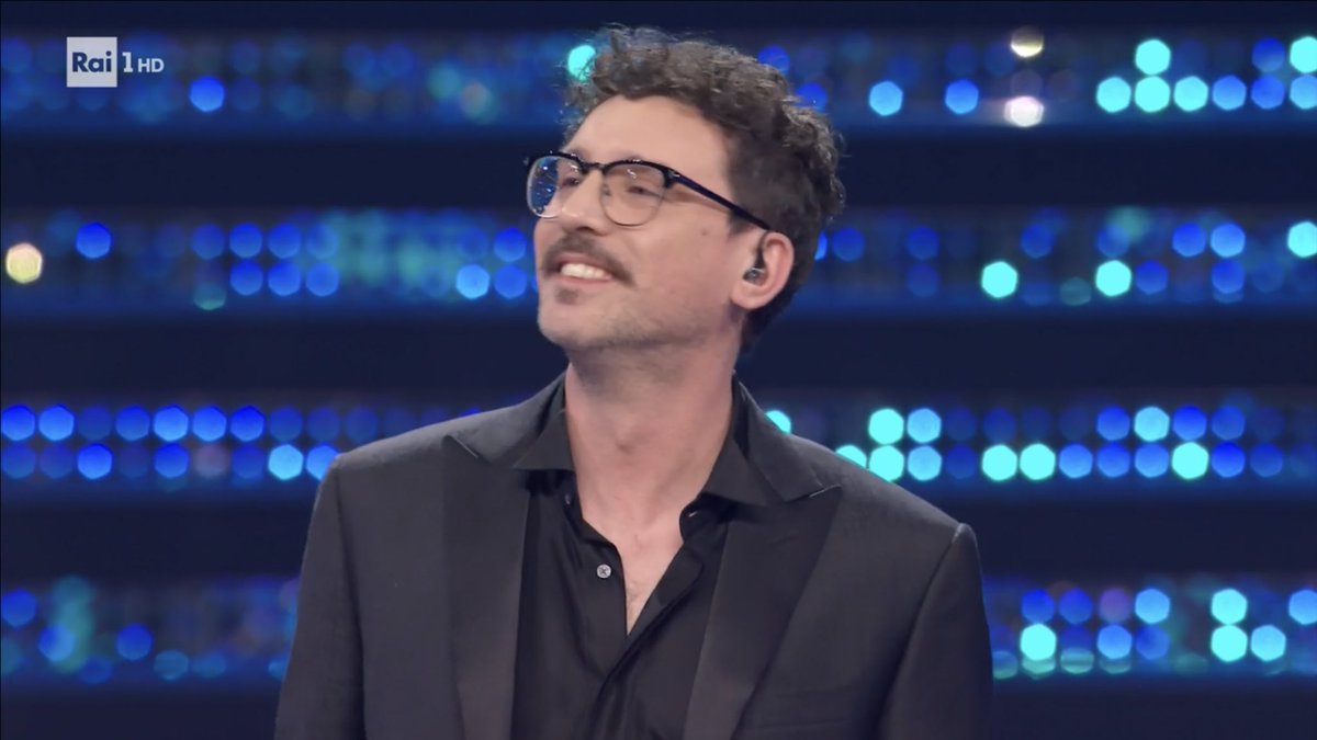 moriremiseri's tweet photo. We love left-wing mustachioed men https://t.co/Fgo3lOtHCs