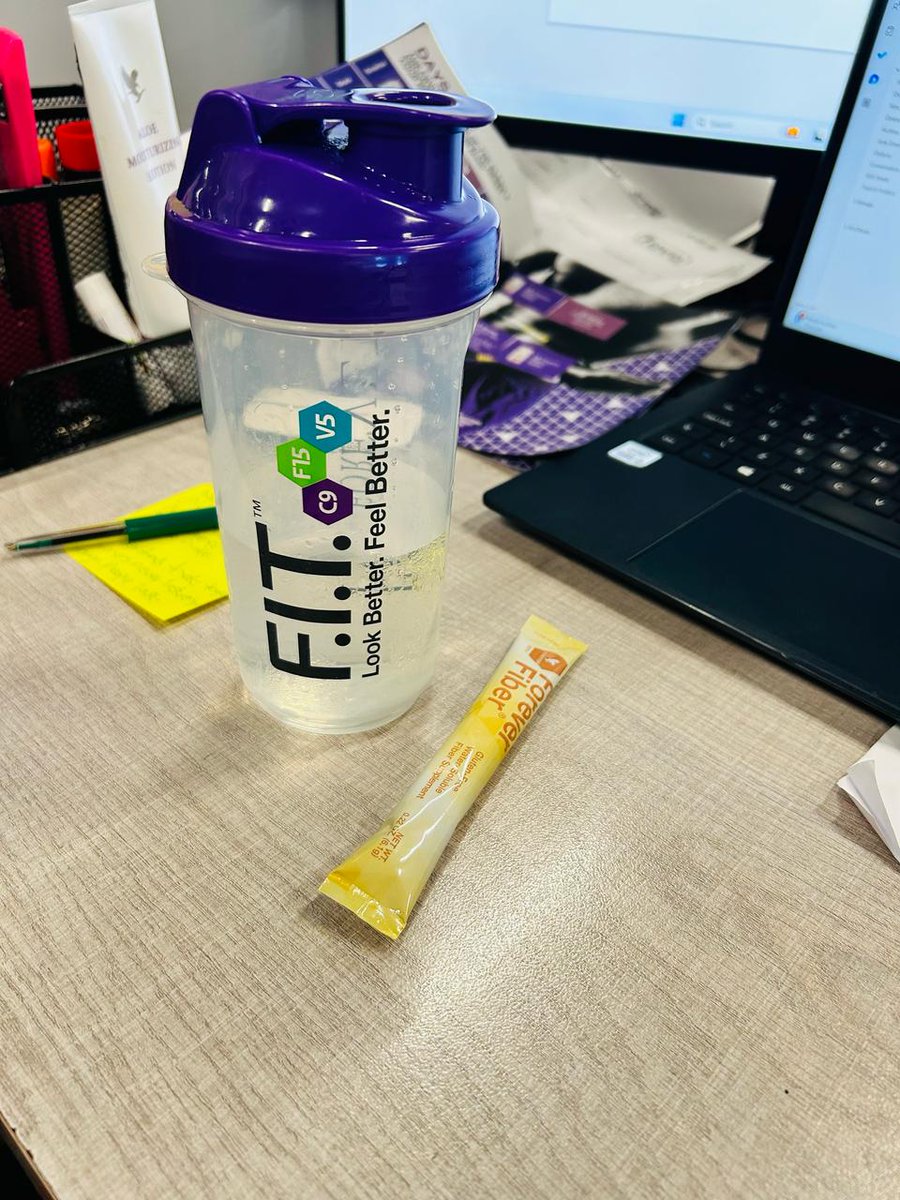 MarloLondiwe's tweet image. Normalize never giving up.
 understand that tough times never last, only tough people last.

I&apos;m enjoying my journey of loosing weight 💃💃 I feel good every thing is going alright 👌👌

#lookgoodfeelgood 
#c9program 
#C9Detox 
#HappyNewDay