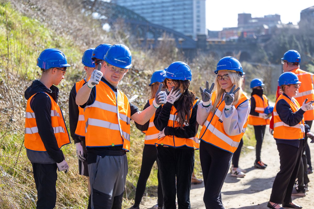 Thousands of Sunderland schoolchildren have been given a chance to learn about careers in construction and put questions to the team behind the city’s newest landmark.

Read more👇
sunderlandbusinesspartnership.co.uk/builders-build…