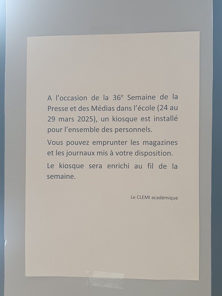 Dans l'<a href="/ac_orleanstours/">Académie d'Orléans-Tours</a>
A l'occasion de la #SPME2025, un kiosque a été installé au cœur du rectorat pour les personnels 
Un formidable outil pour créer du lien et découvrir la pluralité de la presse