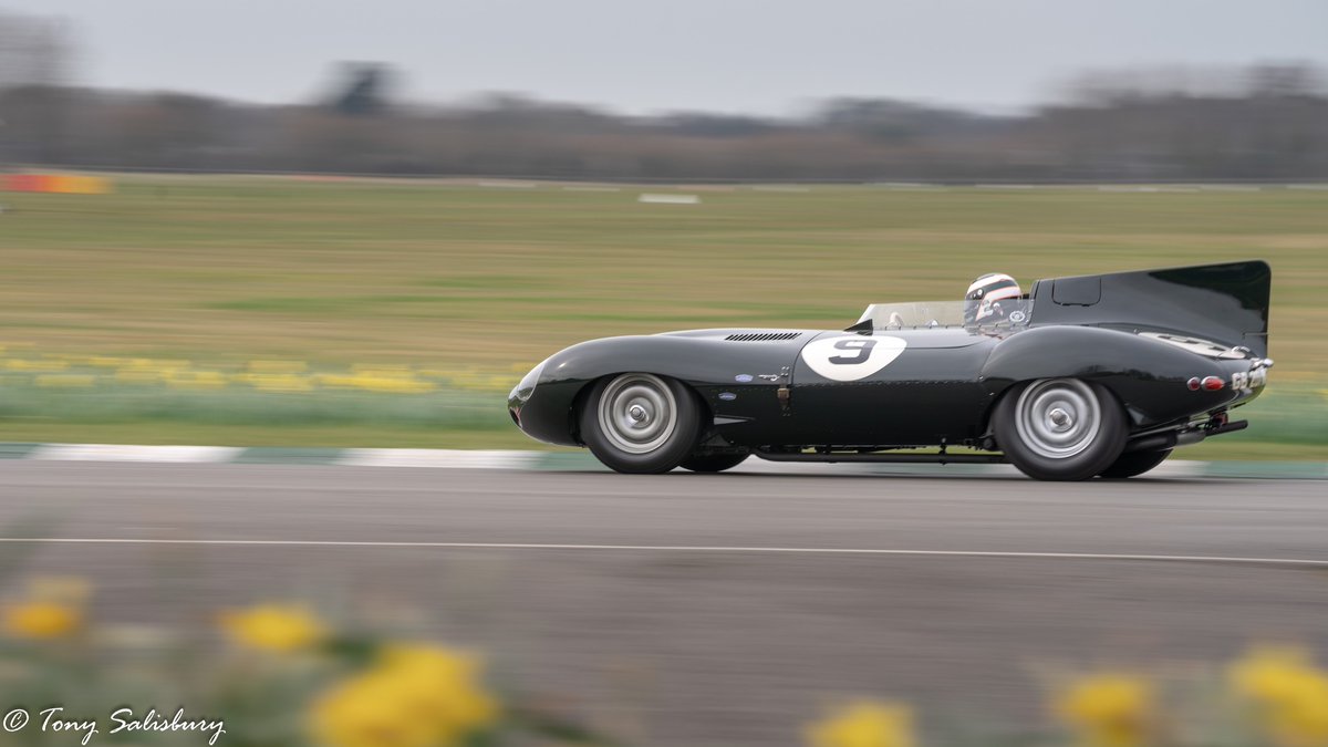 Blowing off the winter cobwebs <a href="/GoodwoodMC/">GoodwoodMotorCircuit</a>  #82mm Test Day