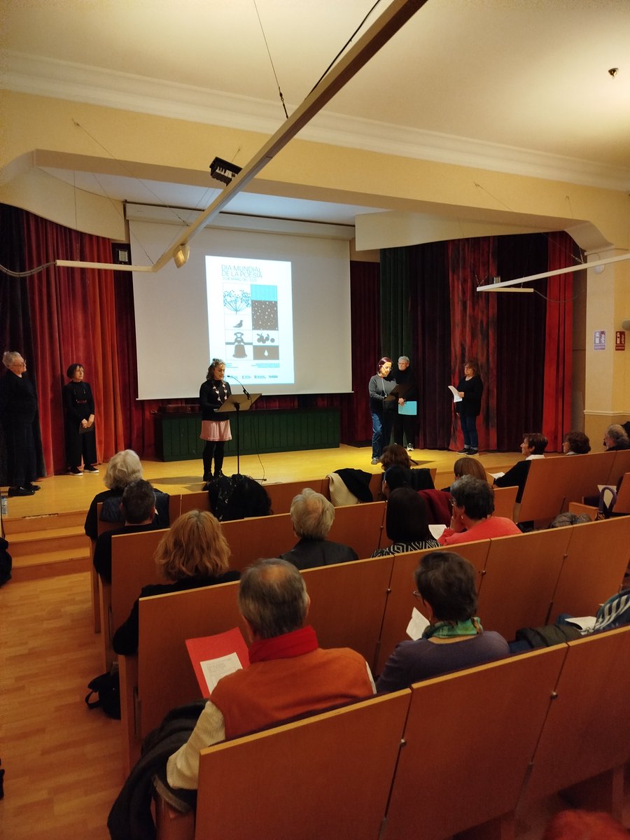 centredelectura's tweet photo. 📢 Aquest divendres 21 de març hem celebrat el #DMP25 amb una lectura de textos de Josep M. Llompart, Maria Beneyto, Marià Aguiló i Antoni Nomen: https://t.co/mkbRTpWCIp
#Reus #CLR #joproposo @AgendaCultura @ReusCultura @lletres @SagendaCultura https://t.co/Ll9ZdysPy8