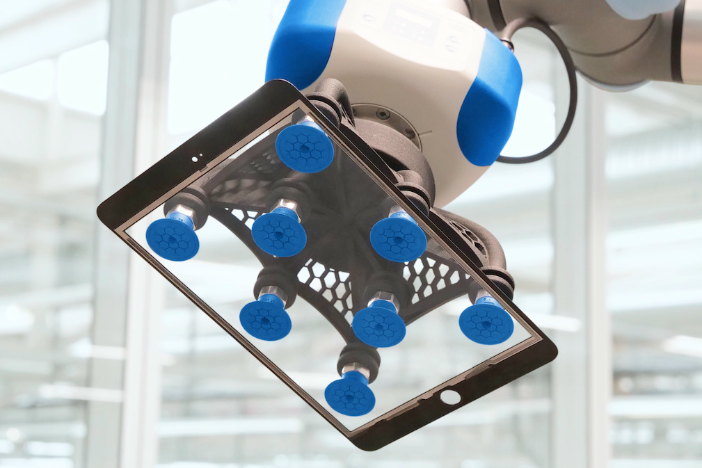 Schmalz_IN's tweet image. Glass is everywhere—from architecture to automotive and high-tech displays. Schmalz ensures mark-free, secure vacuum handling for all glass segments, delivering precision, efficiency, and reliability. 

Innovation in every grip.

#SchmalzIndia #VacuumTechnology #GlassHandling