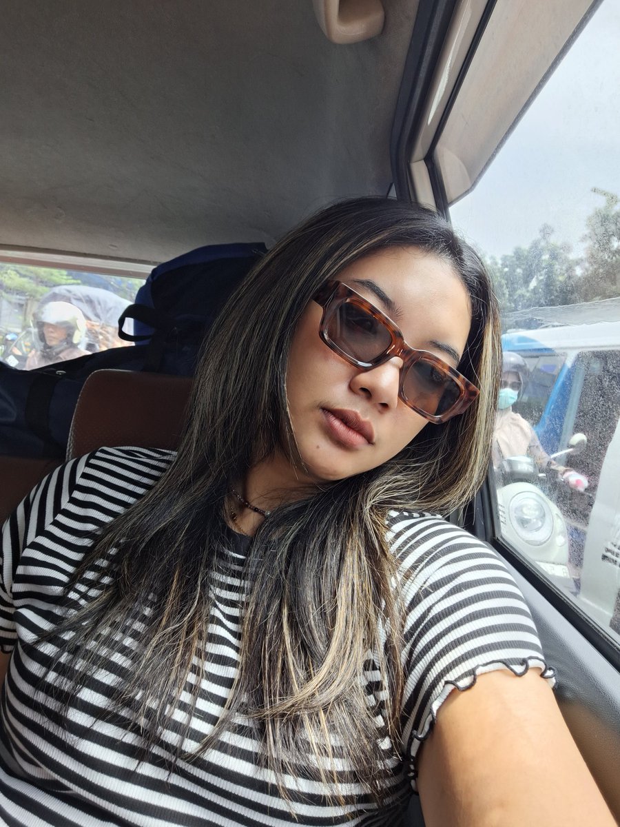 Intankarnelia's tweet photo. Pulang jogja dolo gaes https://t.co/P49FpEKufO