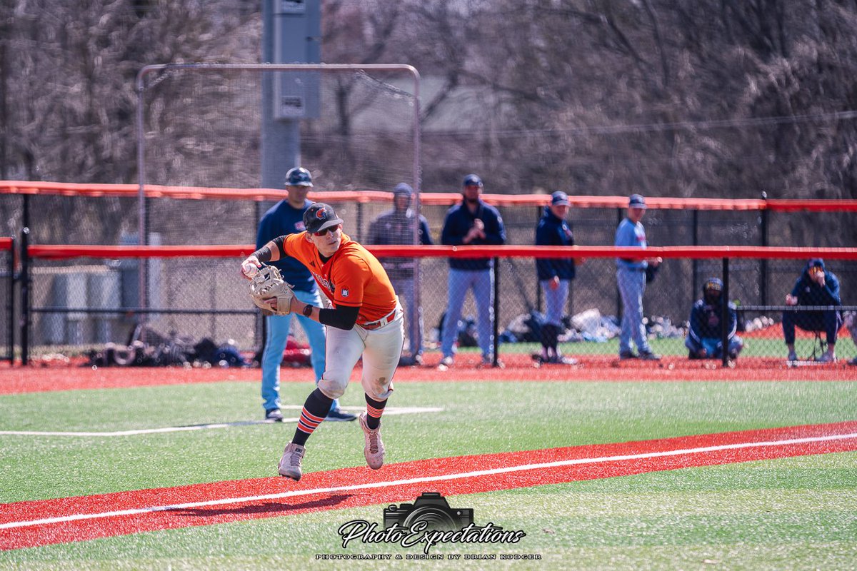 PhotoExpectatio's tweet image. Here are a few preview photos of the Baker University baseball team in action against MidAmerica Nazarene on 3/21.  
To view all photos, and purchasing options, please visit the following link to the album on my website. photoexpectations.com/.../Baker-Base……...
@BakerAthletics