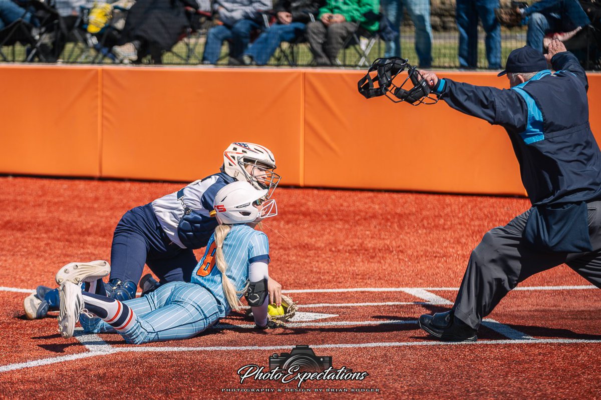 PhotoExpectatio's tweet image. Some action from the Baker softball team in action at home against Mount Mercy on 3/23. 
To view all photos, and purchasing options, please visit the following link to the album on my website.
photoexpectations.com/.../Baker-Soft…...
@BakerAthletics @BakerUniversity @BakerWildcatSB