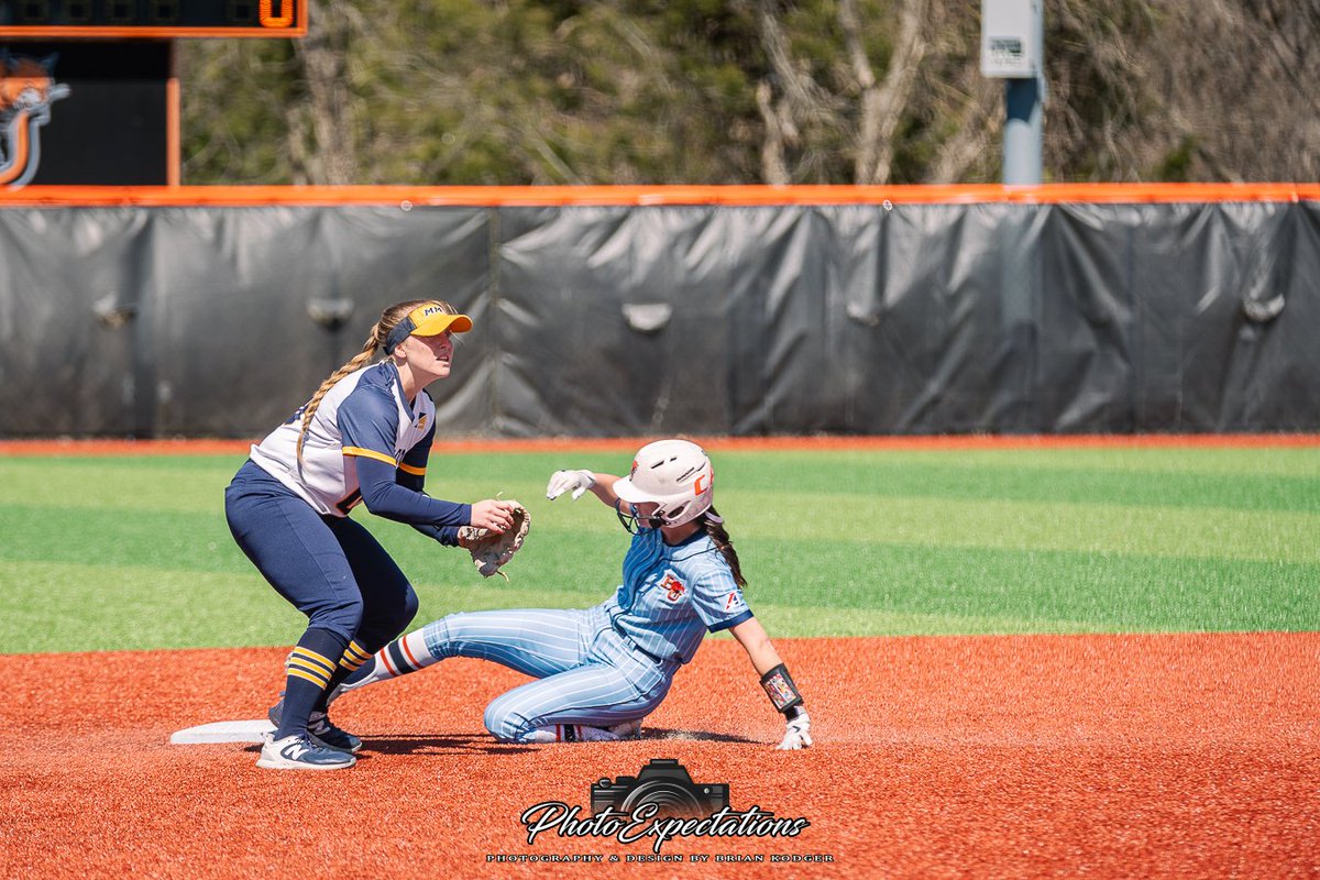 PhotoExpectatio's tweet image. Some action from the Baker softball team in action at home against Mount Mercy on 3/23. 
To view all photos, and purchasing options, please visit the following link to the album on my website.
photoexpectations.com/.../Baker-Soft…...
@BakerAthletics @BakerUniversity @BakerWildcatSB
