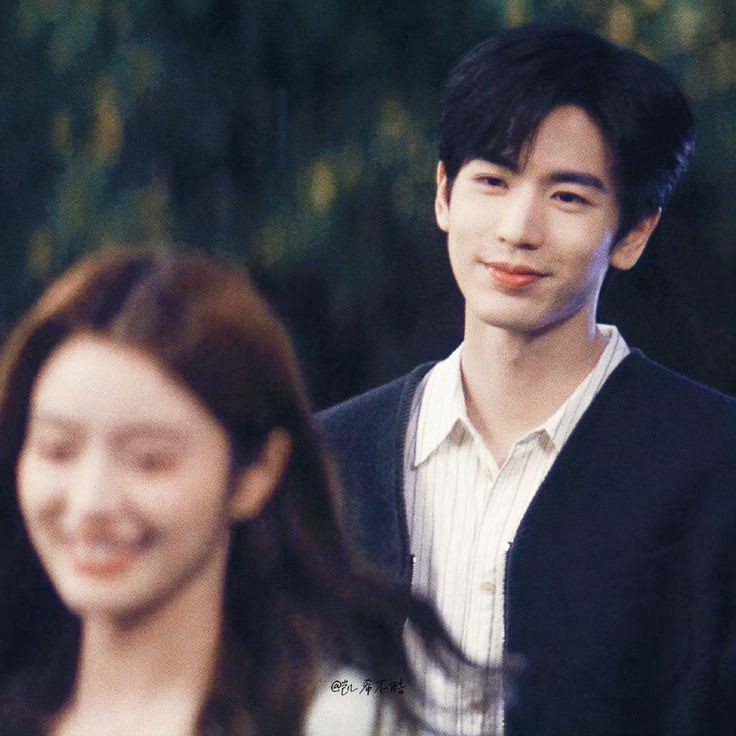 miraewasoya's tweet photo. i love the way they look at each other — her eyes full of quiet admiration, his gaze gentle and protective. like the rest of the world fades when they're together🥹🩷
#zhanglinghe #xuruohan #thebestthing #littlecupids🌷💘 https://t.co/gWlDhZ2A8E