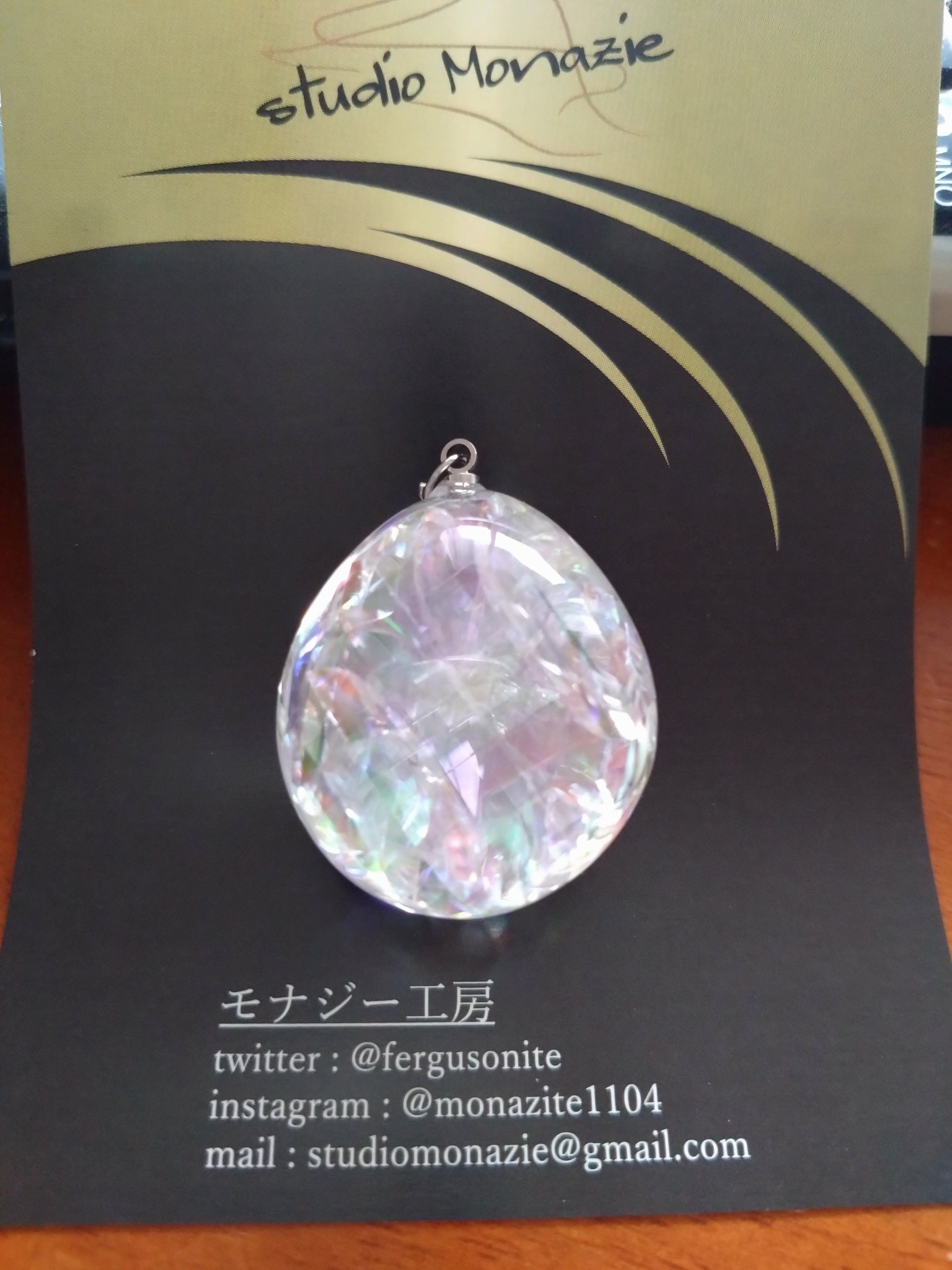 モナジー工房 「虹の結晶」積層ガラス研磨アクセサリー専門制作 モナジー工房 「虹の結晶」積層ガラス研磨アクセサリー専門制作