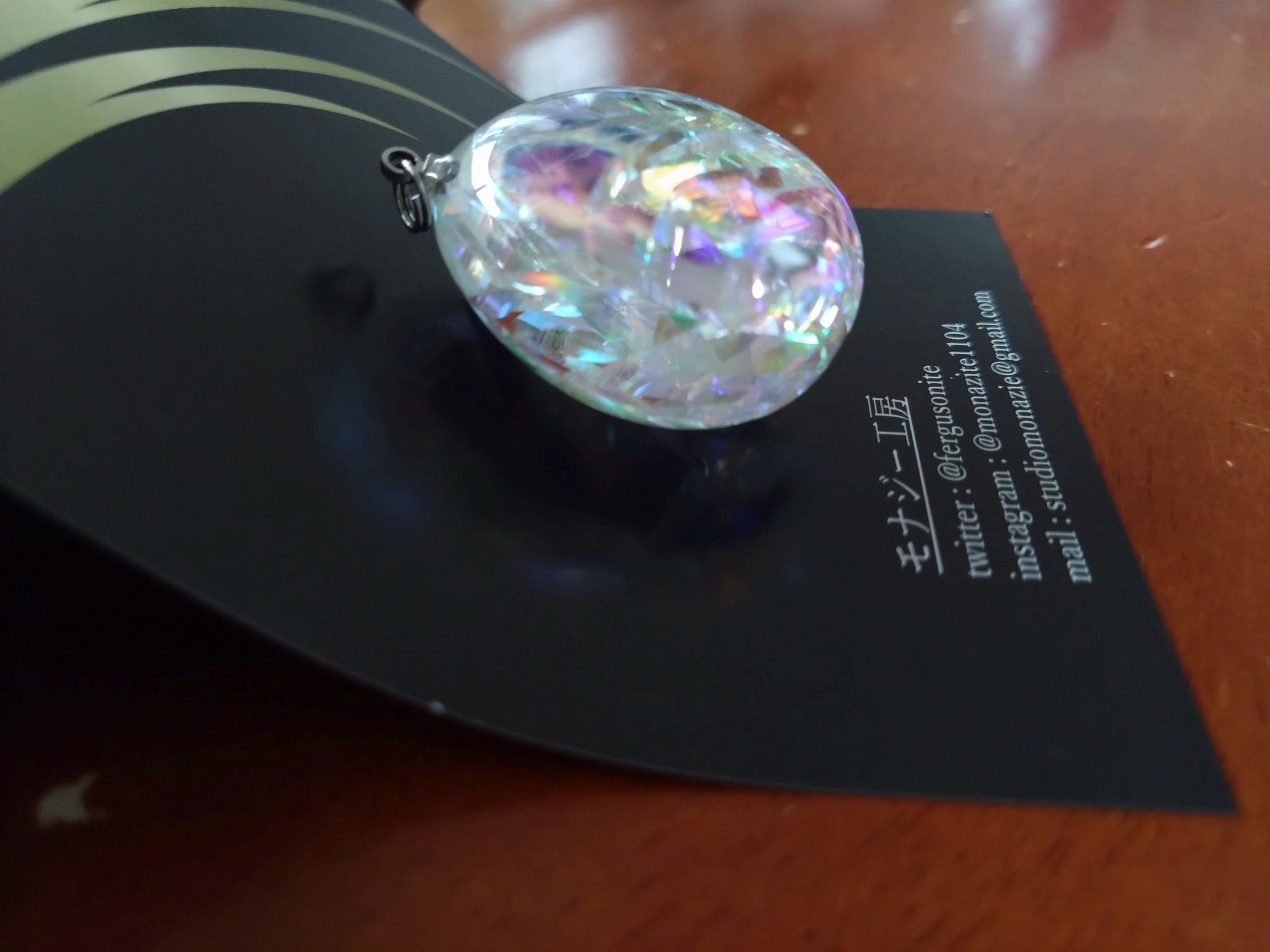 モナジー工房 「虹の結晶」積層ガラス研磨アクセサリー専門制作 モナジー工房 「虹の結晶」積層ガラス研磨アクセサリー専門制作