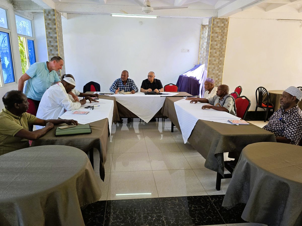 BetterglobeF's tweet photo. Regular engagement with key stakeholders is vital to our shared success. BGF senior management recently held a constructive meeting with the Witu Nyongoro Ranch Committee, strengthening our partnership and aligning on future goals for sustainable forestry developments. https://t.co/furLJLdXB9