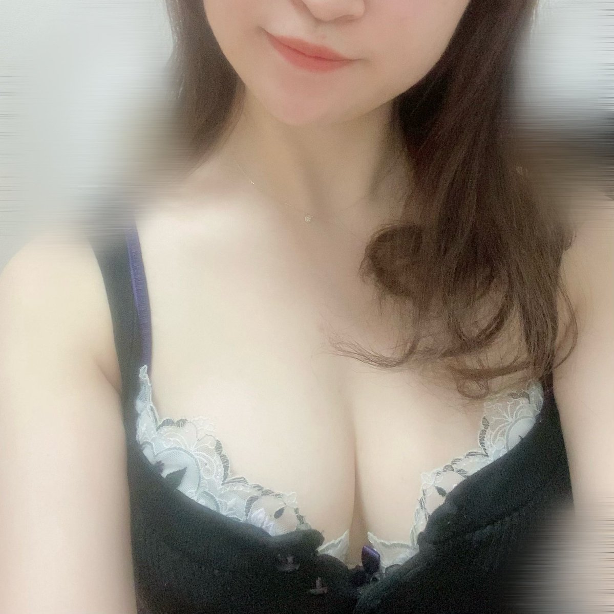 天気いいしあったかくてお外気持ちい🫶❣️

春だね〜(๑&gt;◡&lt;๑)🌸

今日渋谷のお部屋に19.5〜5でいますよ😌
ご予約お待ちしております(๑′ᴗ‵๑)🤍

#メンズエステ
#メンズエステ渋谷