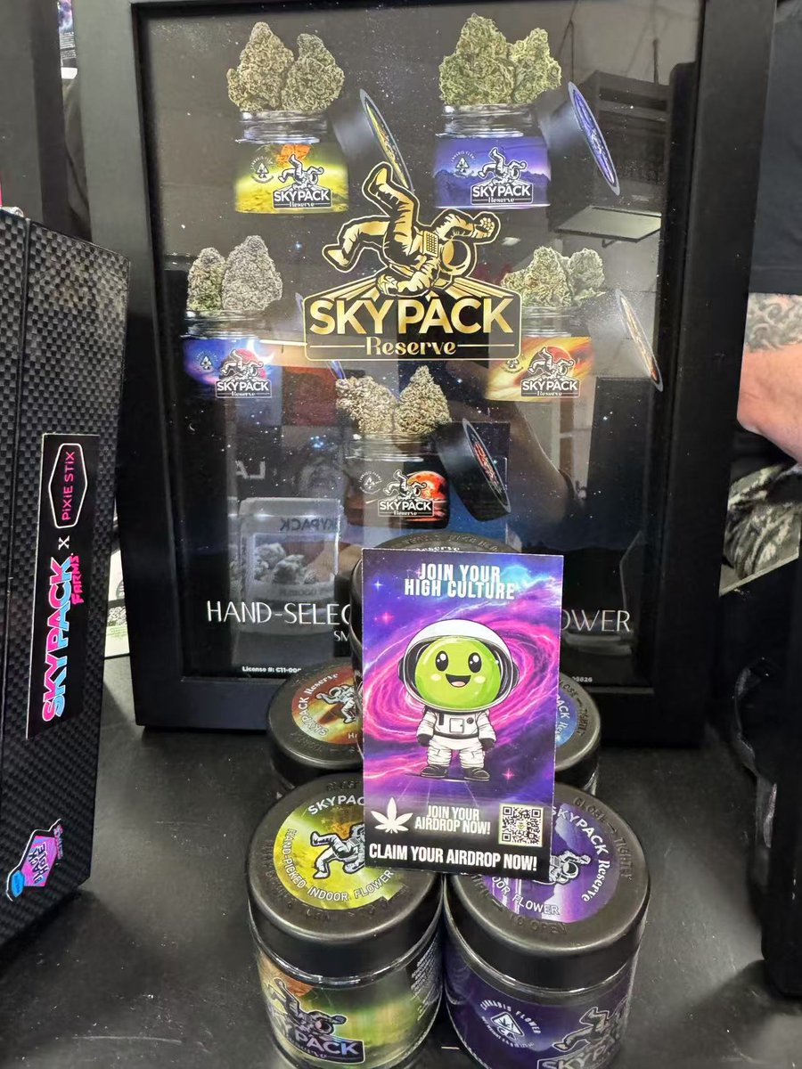 PotSeedweb3's tweet image. Big shoutout to Skypack for the collaboration—always a pleasure working with the best! 💚 Had a blast connecting at Hall of Flowers @HallofFlowers_ , and we’re just getting started.

We’ll keep pushing for cannabis legalization and building the future—one toke at a time. 🌿🚀