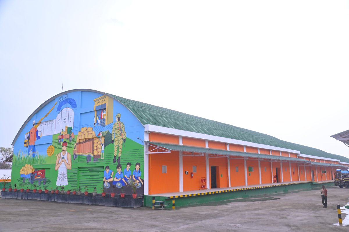 श्री एम.के. गोगोई, कार्यकारी निदेशक (पूर्व) द्वारा दि. 20.03.2025 को मंडल कार्यालय, देवघर अंतर्गत नव-निर्मित FSD पोड़ेयाहाट, गोदाम का भ्रमण किया गया । इस दौरान श्री मनोज कुमार, महाप्रबंधक, झारखंड एवं श्री आकाश कुमार, मंडल प्रबंधक, देवघर भी उपस्थित रहे । #FCI
<a href="/FCI_India/">Food Corporation of India</a>
<a href="/EastFci/">FCI, Zonal Office (East)</a>