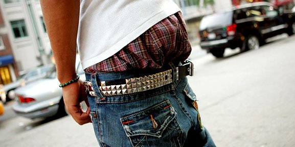 CapricornFM's tweet photo. #NotMyBusinessBut | #LadiesMonday, why do some guys wear belts on their pants, but their pants are still sagging?
Share your answer with @KingBash_Ent via WhatsApp; 079 899 6226 on the #CapricornAdventure. https://t.co/zQzPg8TCWv
