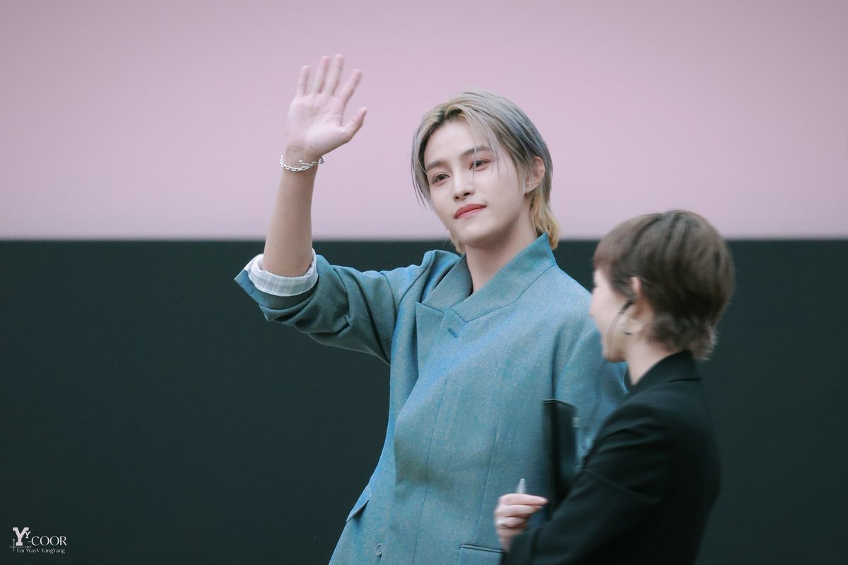 250324 Dior Addict Manufacture Pop-up 

© YCoordinate

YANGYANG AT DIOR ADDICT POPUP 
#YANGYANGxDIOR 
#YANGYANG <a href="/Dior/">Dior</a> #刘扬扬 #양양 #ヤンヤン