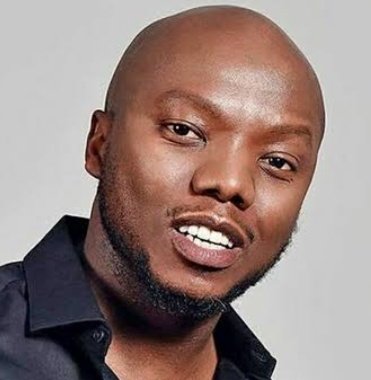 MzansiThirdEye's tweet image. Tbo Touch believes that a woman shouldn't have to contribute to household expenses, it is a man's responsibility to cover all costs and look after her.