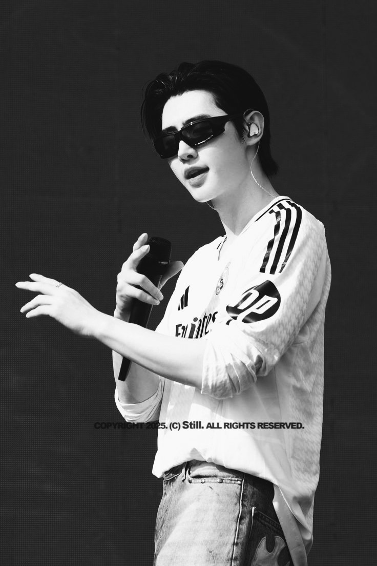 Golden wave check sound in Bangkok.