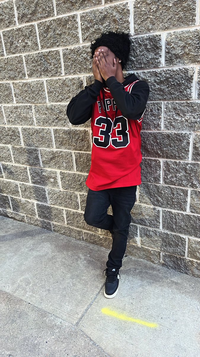 FlippDim's tweet image. how tf im in locations wit fans? ✨