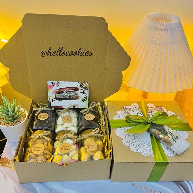 AAkuping's tweet photo. Cek HAMPERSBOX KUE KERING/PARCEL/GIFTBOX NATAL/IMLEK/KADO/hampers adha dengan harga Rp59.999. Dapatkan di Shopee sekarang! https://t.co/Tjrz5I85sR https://t.co/ox0l8UPCZq