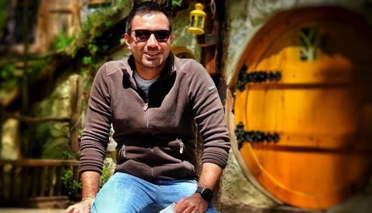 aykiricomtr's tweet image. Sabah saatlerinde çok sayıda gazeteci gözaltına alındı. O isimlerden bazıları:

NOW Muhabiri Ali Onur Tosun, 
Foto muhabir Bülent Kılıç, 
AFP muhabiri Yasin Akgül, 
İBB foto muhabiri Kurtuluş Arı, 
BirGün yazarı Barış İnce.