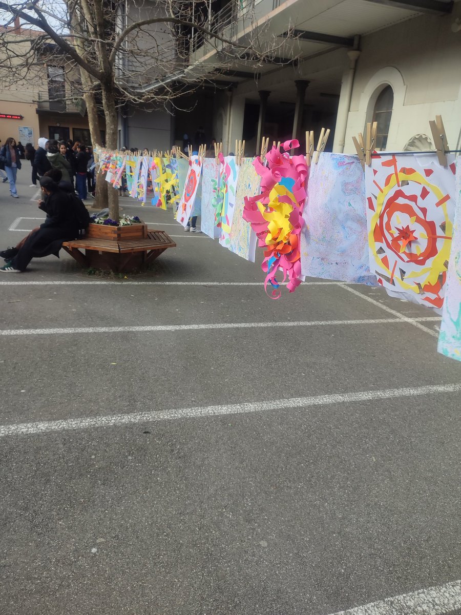 Collège Paul Valéry tweet media