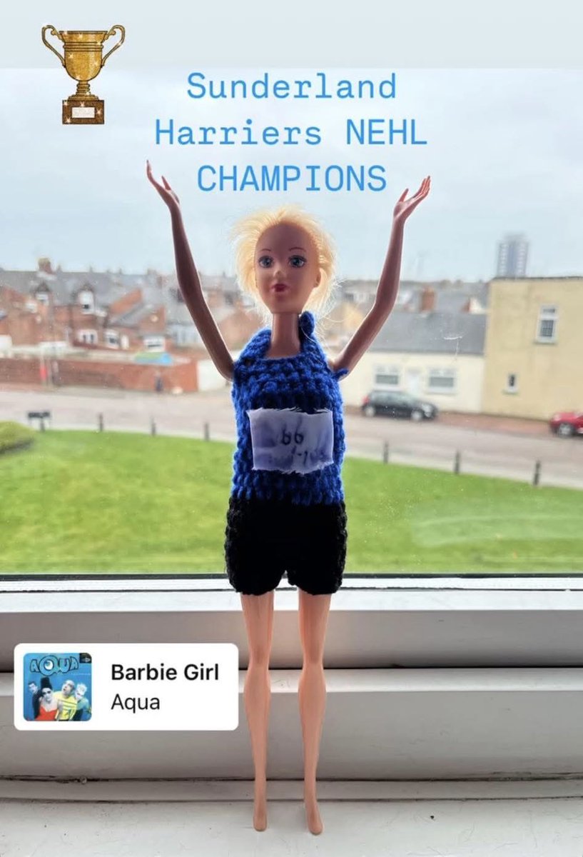 Congratulations to our ladies team for winning the North Eastern Harrier League Division One! 

They decided to celebrate on the beach yesterday. 🥶