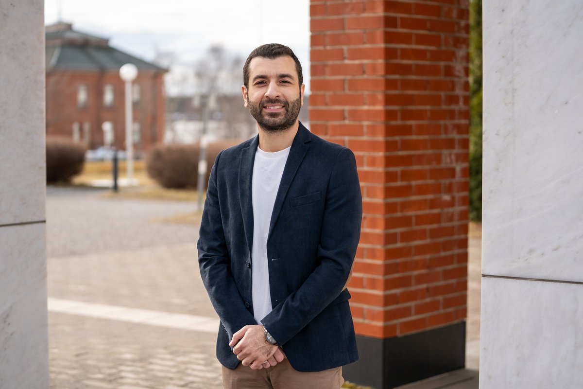Beyond the chicken-and-egg dilemma – Khaled Abed Alghani’s doctoral dissertation in strategic management sheds light on the missing pieces of the digital platform puzzle.

➡️ Read more: uwasa.fi/en/newshub/new…