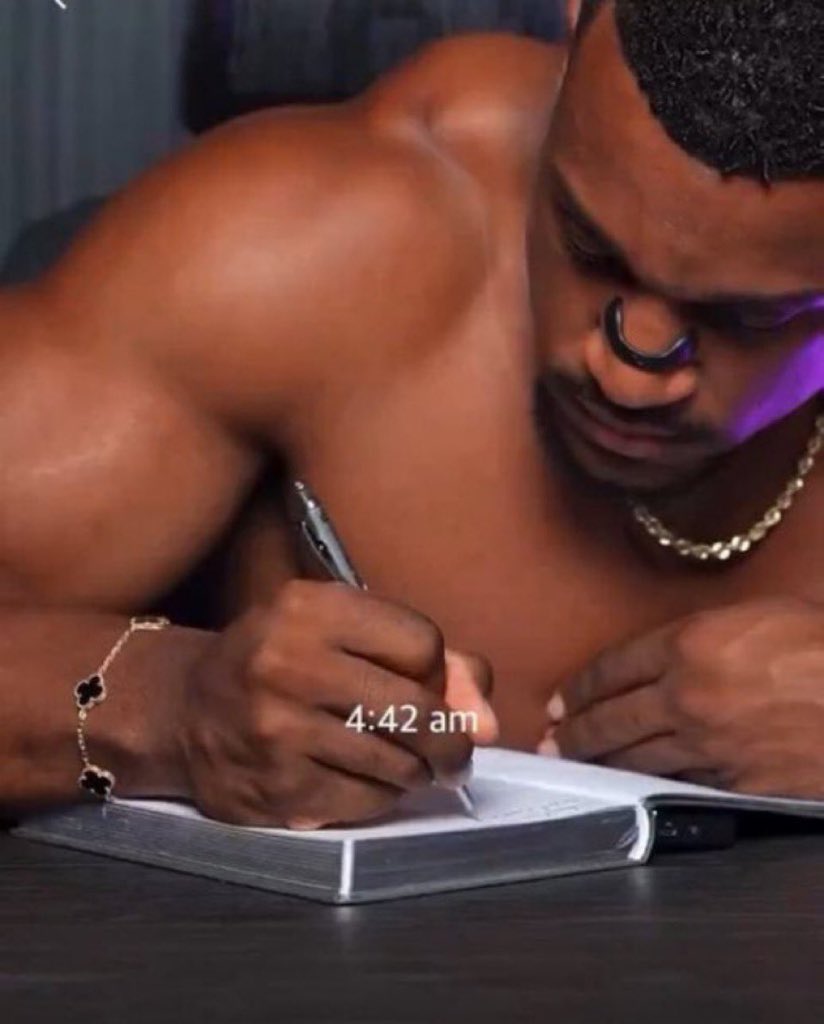 lawrenx_'s tweet image. Gm