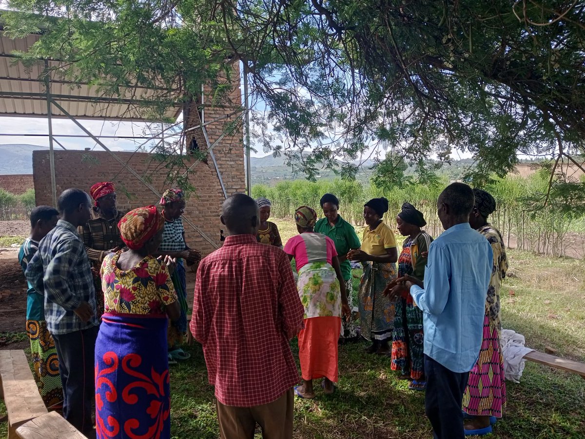 Uyisenga Ni Imanzi (@uyisenganimanzi) on Twitter photo #BahoNeza Safe Space has changed the lives of participants . Many testify that it has helped them overcome the loneliness that could have led them to suicide. Others had conflicts & wanted to abandon their families & children, but issues now resolved & reconciled.<a href="/Imbuto/">Imbuto Foundation</a> #BahoNeza Safe Space has changed the lives of participants . Many testify that it has helped them overcome the loneliness that could have led them to suicide. Others had conflicts & wanted to abandon their families & children, but issues now resolved & reconciled.<a href="/Imbuto/">Imbuto Foundation</a>