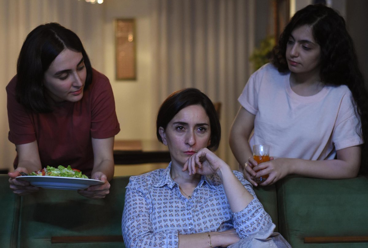 'La semilla de la higuera sagrada'. 2024. 168 min. Alemanya. Direcció i guió de Mohammad Rasoulof. Gènere: Drama. Intriga. Família. Drama social. 

🎥 Dimarts 25/03 al Cineclub Sala1.
🎟️Taquilles 19:00
🕢Inici projecció 19:30
🏤Teatre Principal.