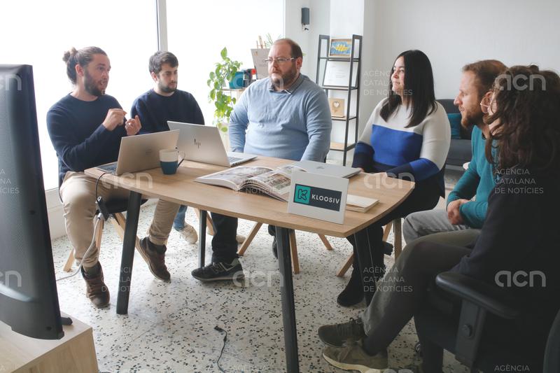 ACNgirona (@acngirona) on Twitter photo Una cooperativa mobilitza una trentena d'habitatges tancats feia anys al Ripollès i els destina a lloguer social. Fan un acompanyament personalitzat a propietaris i llogaters amb risc d'exclusió i ho volen exportar també al Berguedà ✍️ <a href="/LourdesCasademo/">Lourdes Casademont</a>
acn.cat/new/b545b502-3… Una cooperativa mobilitza una trentena d'habitatges tancats feia anys al Ripollès i els destina a lloguer social. Fan un acompanyament personalitzat a propietaris i llogaters amb risc d'exclusió i ho volen exportar també al Berguedà ✍️ <a href="/LourdesCasademo/">Lourdes Casademont</a>
acn.cat/new/b545b502-3…