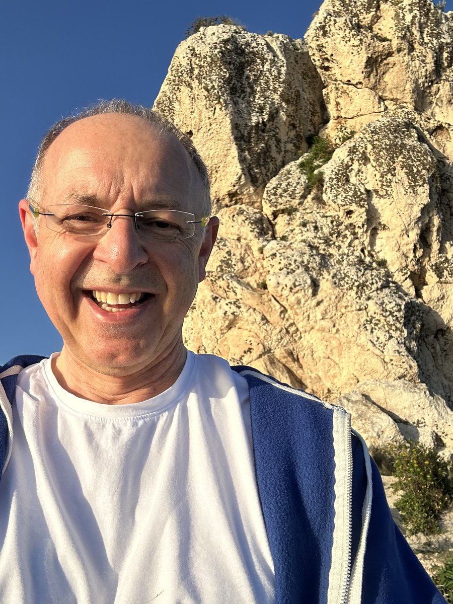 albrechtschmidt's tweet image. Arrived in Sardinia for IUI2025… a beautiful island - stunning drive from Olbia to Cagliari and morning walk at the coast - already good discussions over breakfast 🙂 looking forward to a lot of inspiration over the week with the latest in intelligent interactive system! @mimuc