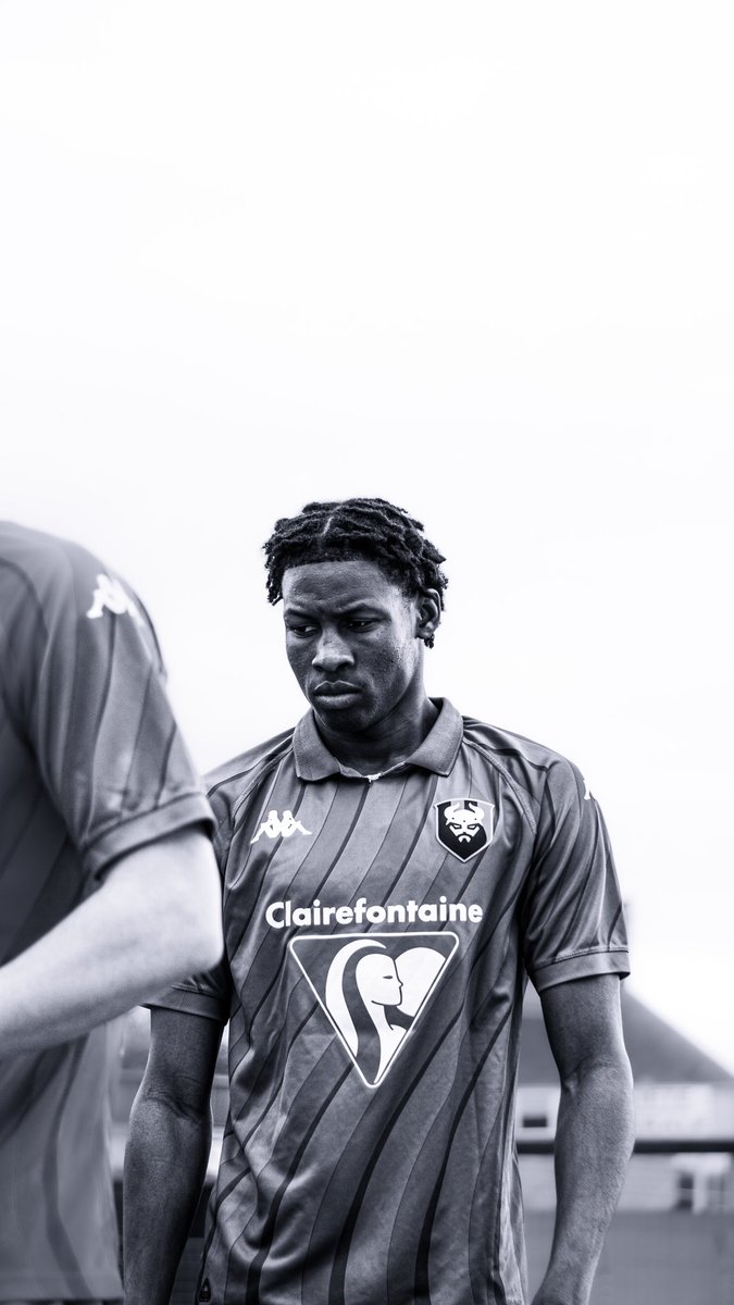 Victoire des U19 nat du <a href="/SMCaen/">Stade Malherbe Caen</a> vs montfermeil fc ❤️💙

Voici 2/3 photos du match by me 📸
#u19 #TeamSMC