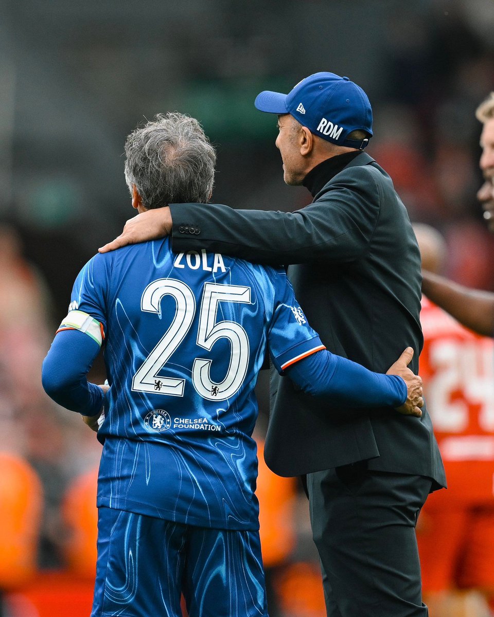 BPostFootball's tweet image. Rolling Back The Years⏳

This past weekend Chelsea, Liverpool and Spurs Premier League legends rolled back the years and starred in some exhibition games for thousands of fans.

If you could bring back one legend from your club, who would it be? 🤔

#PremierLeague